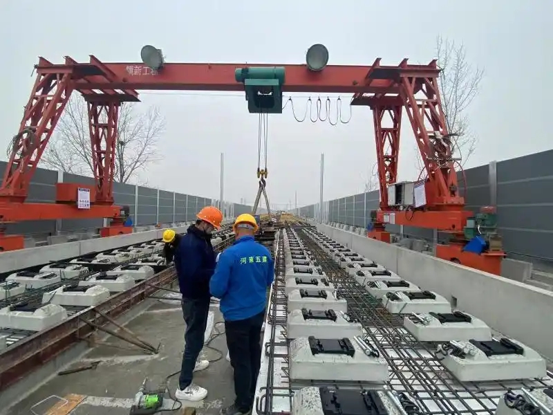 山東魯起重工機(jī)械有限公司：助力軌道建設(shè)，展現(xiàn)專(zhuān)業(yè)實(shí)力